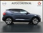 Volvo XC40 232pk Recharge Pro 70KwH Pano-Dak SOH 95% Adaptive-Cruise 20" Elektr.-Leer/Alcantara+Verwarmd+Memory Warmtepomp Harman&Kardon®-Hifi Camera Apple Carplay Android Auto Navi Ecc Pdc Led Elek.Achterklep Keyless Full Led Origineel NLse auto! € 54.000,- nieuw. 1e Eigenaar Origineel Nederlandse Auto Dealeronderhouden 1.500KG -Trekvermogen