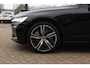 Volvo V60 2.0 T6 Twin Engine AWD R-Design / SOH 86,7% / Panoramadak / Camera / Leder / 19'' / Stuur+Stoelverwarming / DAB / Cruise Control