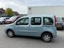 Renault Kangoo 1.6-16V Rolstoelauto - XXL Freedom Bodemverlaging ( 150cm binnen hoogte ) - Rolstoelvervoer - Goed Onderhouden