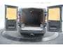 Renault Trafic 2.0 dCi 110 T30 L2H1 Work Edition | Trekhaak | Camera | Navigatie | Sidebars | Betimmering Laadruimte