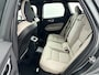 Volvo XC60 T8 Recharge Ultra Dark | 20" | Luchtvering | Trekhaak | Panoramadak | Head-up | Harman Kardon | Elektr. verst. Stoelen | Full LED