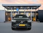 Volvo XC60 T8 Recharge Ultra Dark | 20" | Luchtvering | Trekhaak | Panoramadak | Head-up | Harman Kardon | Elektr. verst. Stoelen | Full LED