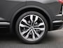 Volkswagen Touareg Atmosphere 3.0 TSi eHybrid 4MOTION 381 PK | R-line | Automaat | Navigatie | Panoramadak | 360 Camera | Adaptive Cruise Control | Softclose | Head-up display | Stoelverwarming | Lichtmetalen velgen | Privacy glass |