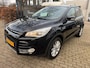 Ford Kuga 1.5 Titanium Styling Pack panoramadak, navi, cruise elec pakket 4wd trekhaak multi-stuur, pdc, nwe apk * rijklaarprijs *