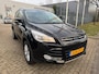 Ford Kuga 1.5 Titanium Styling Pack panoramadak, navi, cruise elec pakket 4wd trekhaak multi-stuur, pdc, nwe apk * rijklaarprijs *