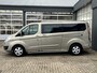 Ford Transit Custom 310 2.2 TDCI L2H1 Limited DC Airco Cruise control Trekhaak 2800kg trekgewicht 6-Persoons Stoelverwarming Bluetooth handsfree Parkeersensoren voor en achter Schuifdeur links en rechts 1e eigenaar Euro 5