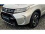 Suzuki Vitara 1.4 Boosterjet Smart Hybrid Style MY 2026 - 17” Wielen - Camera achter - Verwarmbare voorstoelen - Privacy Glass – Apple carplay Android auto - kunstlederen/suede bekleding - Dodehoek Detectie