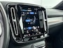 Volvo XC40 Recharge P8 AWD R-Design | 20" | Leder | Panoramadak | Harman Kardon | 360 Camera | Elektr. verst. Stoelen | Full LED | Stoel/Stuurverwarming | Adaptieve Cruise | BLIS