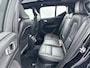 Volvo XC40 Recharge P8 AWD R-Design | 20" | Leder | Panoramadak | Harman Kardon | 360 Camera | Elektr. verst. Stoelen | Full LED | Stoel/Stuurverwarming | Adaptieve Cruise | BLIS