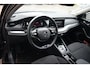Skoda Octavia Combi 1.0 e-TSI Business Edition | Apple CarPlay | Stoelverw. | Camera | Sportstoelen