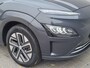 Hyundai Kona Electric EV Comfort 64 kWh / 3 Fasen Laden /CCS Snelladen / WLTP bereik 484 km / Dealer onderhouden / Apple Carplay / Android Auto / Camera / Kreil audio / DAB / Stuur-, en voorstoelverwarming