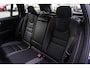 Volvo V60 2.0 T6 Plug-in hybrid AWD Plus Dark | Sport Stoelen | Harman/Kardon Audio | Stoel & Stuurverwarming | Verwarmbare voorruit | 360 Camera |