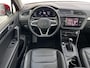 Volkswagen Tiguan 1.4 TSI eHybrid Business Plug-In / Dealer onderhouden / 1.800 kg trekgewicht / 245 PK / Panorama schufdak / Leder comfortstoelen met Memory / Virtual Cockpit / Stuur- en stoelverwarming / Camera 360° / 18"LM wielen/