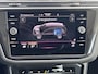 Volkswagen Tiguan 1.4 TSI eHybrid Business Plug-In / Dealer onderhouden / 1.800 kg trekgewicht / 245 PK / Panorama schufdak / Leder comfortstoelen met Memory / Virtual Cockpit / Stuur- en stoelverwarming / Camera 360° / 18"LM wielen/