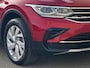 Volkswagen Tiguan 1.4 TSI eHybrid Business Plug-In / Dealer onderhouden / 1.800 kg trekgewicht / 245 PK / Panorama schufdak / Leder comfortstoelen met Memory / Virtual Cockpit / Stuur- en stoelverwarming / Camera 360° / 18"LM wielen/