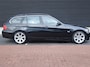BMW 3-Serie Touring 325i | Clima | Cruise | PDC | Halfleder | Stoelverwarming |