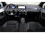 Mercedes-Benz A-klasse 250e AMG | Panoramadak | Sfeerverlichting | ACC | Stuurwielverw. | Standkachel | Widescreen | 2025.