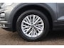 Volkswagen T-Roc 1.0 TSI 110pk Style Business | Navigatie | Camera | PDC | Elektrische Achterklep