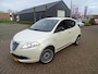 Lancia Ypsilon 0.9 TwinAir Platinum magic parking, parelmoerlak!