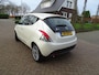 Lancia Ypsilon 0.9 TwinAir Platinum magic parking, parelmoerlak!
