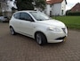 Lancia Ypsilon 0.9 TwinAir Platinum magic parking, parelmoerlak!