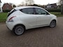 Lancia Ypsilon 0.9 TwinAir Platinum magic parking, parelmoerlak!