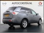 Mitsubishi Outlander 2.0I AUT. 7-Persoons Trekhaak Ecc Cruise Control Keyless Intense+ Bluetooth Lmv 18" Privacy Glas Rockford-Fosgate®-Audio Origineel Nederlandse Auto 1.600kg trekvermogen Slechts 1.425kg