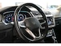 Volkswagen Tiguan 1.5 TSI 150pk Elegance | IQ. Light | Panoramadak | Trekhaak | 100% (Dealer) onderhouden label