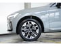 Volvo XC60 T6 Plug-in hybrid AWD Ultra Dark | Stoelverwarming | Electrische wegklapbare trekhaak | Head-Up Display | Adaptive Cruise Control | 360° Parkeercamera | Parkeersensoren voor + achter | Premium Audio by Harman Kardon