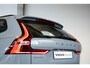 Volvo XC60 T6 Plug-in hybrid AWD Ultra Dark | Stoelverwarming | Electrische wegklapbare trekhaak | Head-Up Display | Adaptive Cruise Control | 360° Parkeercamera | Parkeersensoren voor + achter | Premium Audio by Harman Kardon