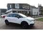 Opel Crossland X 1.2 Turbo 120 Jaar Edition 110 Pk * Navigatie * Trekhaak * Distributieriem vervangen 2025 * Zwart Dak * Climate & Cruise Control * Vingerhoets; Al meer dan 100 jaar Brabantse betrouwbaarheid....