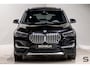 BMW X1 XDrive25e High Executive|NAP|1eig|Pano|HUD|Trekhaak