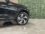 Volvo XC90 T8 AWD Recharge R-Design Long Range Trekhaak | 455pk | Adaptieve Cruise Control | Stoel en Stuurwielverwarming | Parkeercamera | Full LED Meesturende koplampen | Pilot Assist | BLIS Dode Hoek Detectie | Elektrische voorstoelen geheugen | Leder Alcantara R-Design Contour stoelen wit stiksel met bies | Zitting verlenging voorstoelen | Lederen dashboard | 20 Inch | Keyless Drive | Parkeersensoren voor+achter | Elektrisch bedienbare achterklep | Geïntegreerde zongordijnen achterportieren | Verlichte instaplijsten | 7-Persoons | 4-Zone Climate Control | DAB Radio | Apple Carplay/Android Auto | Volvo On Call met mobiele App functie | Onyx Black Metallic |