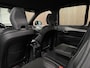 Volvo XC90 T8 AWD Recharge R-Design Long Range Trekhaak | 455pk | Adaptieve Cruise Control | Stoel en Stuurwielverwarming | Parkeercamera | Full LED Meesturende koplampen | Pilot Assist | BLIS Dode Hoek Detectie | Elektrische voorstoelen geheugen | Leder Alcantara R-Design Contour stoelen wit stiksel met bies | Zitting verlenging voorstoelen | Lederen dashboard | 20 Inch | Keyless Drive | Parkeersensoren voor+achter | Elektrisch bedienbare achterklep | Geïntegreerde zongordijnen achterportieren | Verlichte instaplijsten | 7-Persoons | 4-Zone Climate Control | DAB Radio | Apple Carplay/Android Auto | Volvo On Call met mobiele App functie | Onyx Black Metallic |