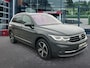Volkswagen Tiguan 2.0 TDI DSG LIFE PANO.DAK/360CAMERA/TREKHAAK/ACC/NAVI/CARPLAY/STOEL+STUURVERW./ELEK.ACHTERKLEP