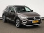 Volkswagen T-Roc 2.0 TSI 4Motion Sport 190 pk | Panoramadak | Trekhaak | Leder | Camera | Stuur- en stoelverwarming | LED | Digitaal dashboard | Adaptieve cruise control | 19 inch Suzuka