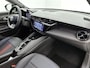 Alfa Romeo Junior Q4 1.2 Hybrid Ibrida 145pk Automaat | Climate Control | Navigatie | Adaptieve Cruise Control | Spiga/Lederen Bekleding | Elektrisch Verstelbare Bestuurdersstoel | Schuif/Kanteldak | Achteruitrijcamera | Elektrisch Bedienbare Achterklep | Dodehoek Detectie | Keyless Entry/Start | Verwarmbare Voorstoelen | 18" Lichtmetalen Velgen | LED | Apple Carplay/Android Auto |
