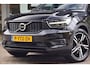 Volvo XC40 2.0 T5 AWD R-Design met PANO|HARMAN|TREKHAAK|CAMER
