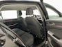 Volkswagen Golf 1.0 eTSI 110pk DSG Life Sfeerverlichting Virtual Cockpit Navigatie DAB+