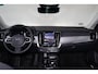 Volvo V90 T6 Recharge AWD Plus Bright - Luchtvering - IntelliSafe Assist & Surround - 360º Camera - Harman/Kardon audio - Adaptieve LED koplampen - Verwarmde voorstoelen, stuur & achterbank - Parkeersensoren voor & achter - Elektr. bedienb. voorstoelen met geheugen - Extra getint glas - 19' LMV