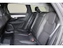 Volvo V90 T8 Recharge AWD Ultra Dark - Luchtvering - Panorama/schuifdak - IntelliSafe Assist & Surround - 360º Camera - Harman/Kardon audio - Adaptieve LED koplampen - Verwarmde voorstoelen, stuur & achterbank - Parkeersensoren voor & achter - Elektr. bedienb. voorstoelen met geheugen - Head up display - Extra getint glas - 19' LMV