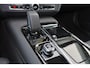 Volvo V90 T8 Recharge AWD Ultra Dark - Luchtvering - Panorama/schuifdak - IntelliSafe Assist & Surround - 360º Camera - Harman/Kardon audio - Adaptieve LED koplampen - Verwarmde voorstoelen, stuur & achterbank - Parkeersensoren voor & achter - Elektr. bedienb. voorstoelen met geheugen - Head up display - Extra getint glas - 19' LMV
