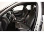 Volvo XC40 P8 Recharge R-Design 3-Fase [ Navi Camera Stoelverwarming ]