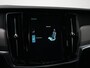 Volvo V90 2.0 B4 R-Design | Head-Up | Harman Kardon | 360° Camera | Panoramadak | Trekhaak | Sportstoel | Adaptive Cruise | BLIS