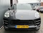 Porsche Macan BWJ 2016 3.6 Turbo 400 PK AKRAPOVIC / CARBON PAKKET / SCHUIF PANO / MEMORY STOEL / BOSE / LEDER / STOELVERW. + VENT. / NAVI / CLIMA / CRUISE / FULL LED /