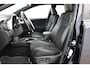 Toyota RAV4 2.5 Hybrid Style | Trekhaak | Navigatie | Stoelverwarming | Parkeersensoren voor/achter | Keyless | Adaptive Cruise | Leder/alcantara