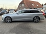 Volvo V90 2.0 T8 AWD R-Design PANO | TREKHAAK | NAVI | BOVAG !!