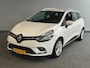 Renault Clio Estate 0.9 TCe Zen Rijklaar + 12 maanden Bovag-garantie Henk Jongen Auto's in Helmond, al 50 jaar service zoals 't hoort!
