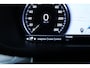 Volvo V60 B4 Automaat Momentum Business | Verwarmbare voorstoelen | Lederen bekleding | Verwarmbaar stuurwiel | Verwarmbare voorruit | Achteruitrijcamera | 17 inch Lichtmetalen velgen