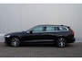 Volvo V60 B4 Automaat Momentum Business | Verwarmbare voorstoelen | Lederen bekleding | Verwarmbaar stuurwiel | Verwarmbare voorruit | Achteruitrijcamera | 17 inch Lichtmetalen velgen